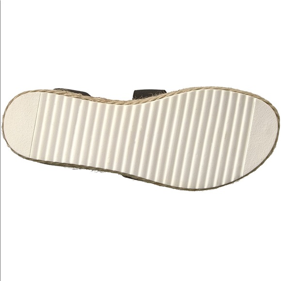 Steve Madden Women's Kimmie Wedge Sandal Black - Picture 5 of 5